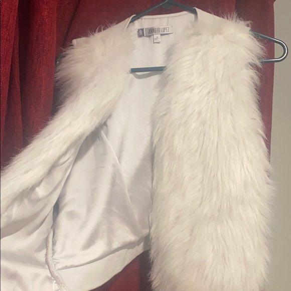 Jennifer Lopez Fur Vest - Picture 2 of 2